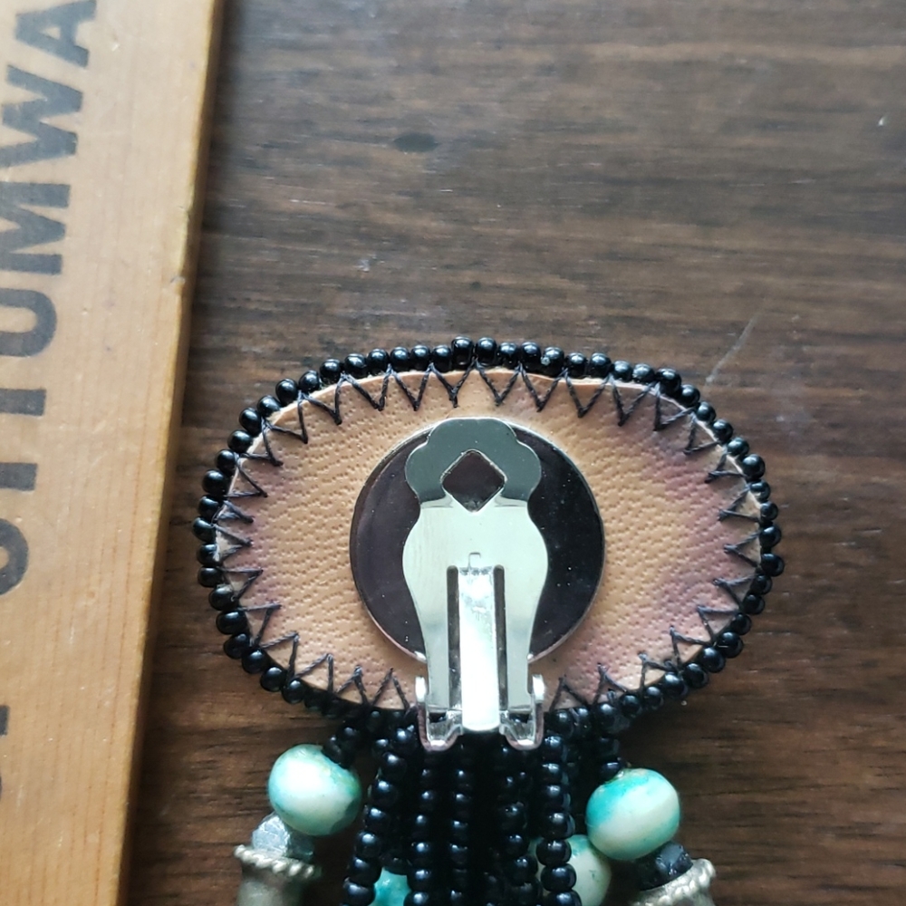 Vintage turquoise long clip-on earrings - Picture 9 of 12